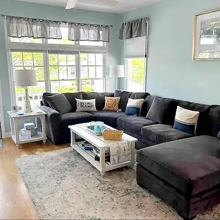 Seaside Serenity Ac-Beautiful Ocean View Home -3 Bed 2 Bath